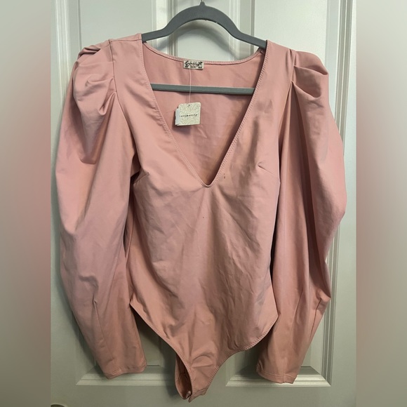 Tops - NWT Free People Blush Bodysuit - Small